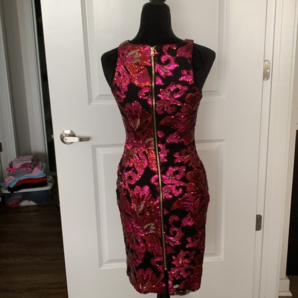 Cache Sequin Evening Dress - Picture 2 of 2